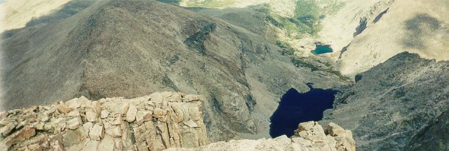 52-chasmLake_w.jpg (878x295; 60990 bytes)