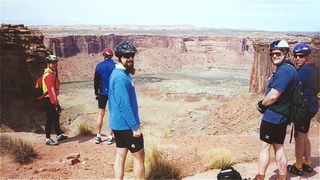 104-day1_horsethiefTop.jpg (650x366; 76677 bytes)